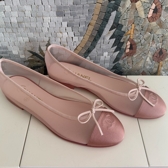 CHANEL Shoes - CHANEL Blush Pink Mesh Ballet Flats